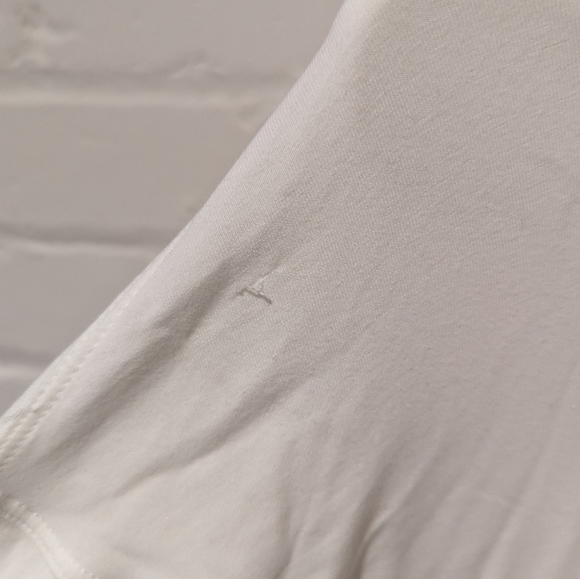 3/$30 Lululemon long sleeve open back tee - Picture 4 of 4